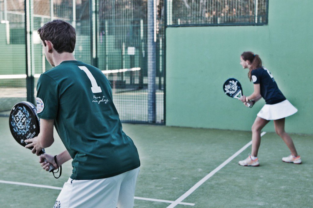 Esta es la nueva colección 1&amp;2 Intnl, inspirada en el sportswear clásico y los colores British #haveaniceplay