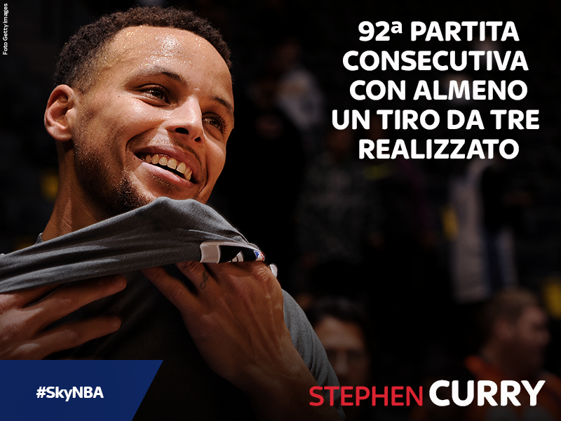 SkySport's tweet photo. .@warriors vincono ancora vs @utahjazz: per #Curry 92ª partita consecutiva con almeno una tripla realizzata. #SkyNBA https://t.co/xB2EjStLQ0