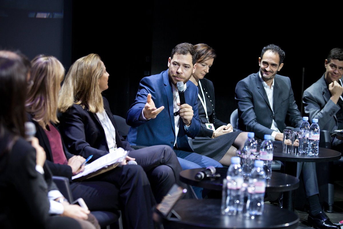 ForumTokyo's tweet photo. Merci à @BPetrover d'avoir participé aux riches débats sur la transformation numérique de l'industrie culturelle ! https://t.co/l46pUncKB3