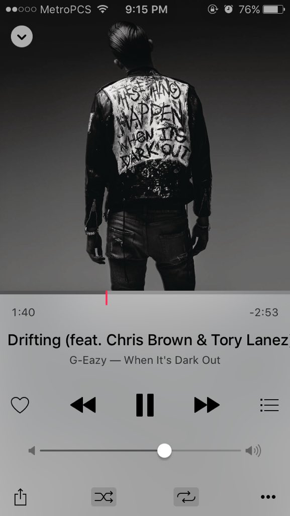 KoreanBillboard's tweet photo. 이 새로운 놀라운 트랙을 확인 Mr C.BREEZY  @chrisbrown https://t.co/HJvgLLDlIy