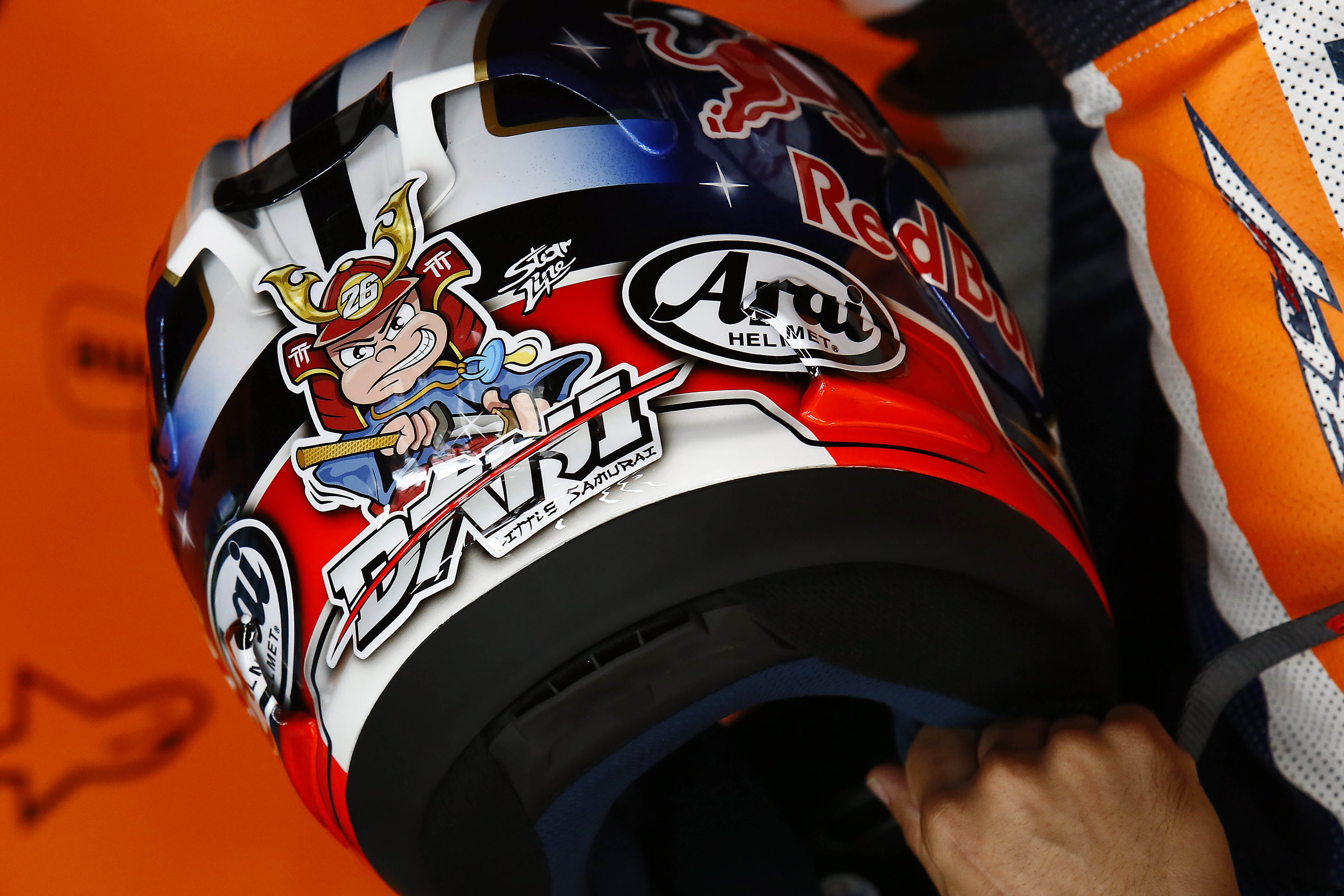Helm dani pedrosa 2025