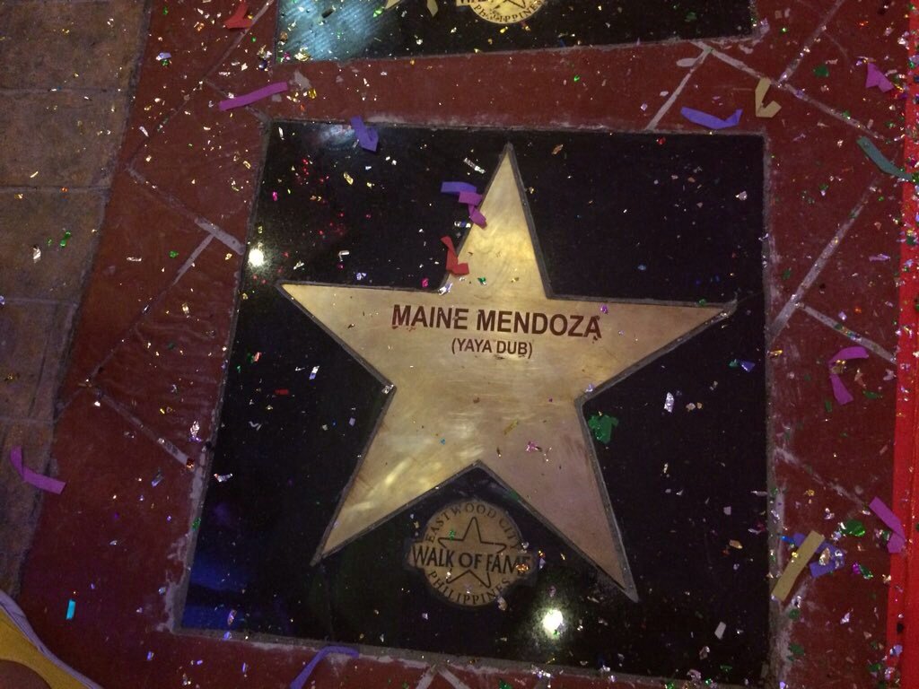somethingtodo4u's tweet photo. To the brightest stars in our sky ..
We are very proud of you @aldenrichards02 &amp; @mainedcm 🌟 #ALDUBWalkofFame https://t.co/nwKBcoSZJs