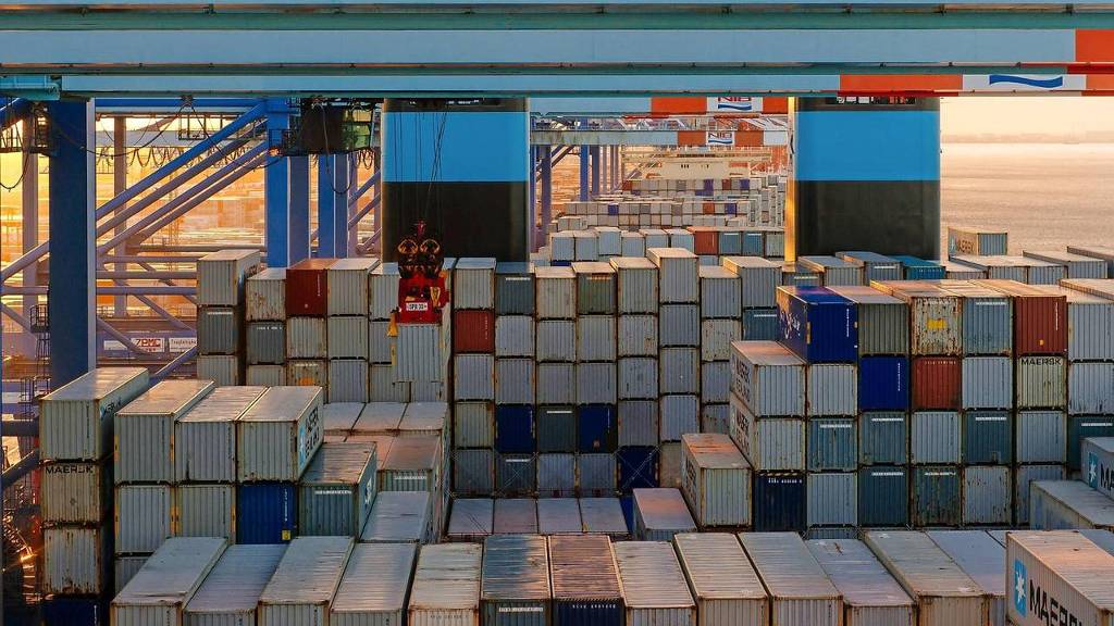 FD_Nieuws's tweet image. Uiterste poging in Rotterdamse haven om confrontatie te voorkomen fd.nl/ondernemen/112… #Rotterdam