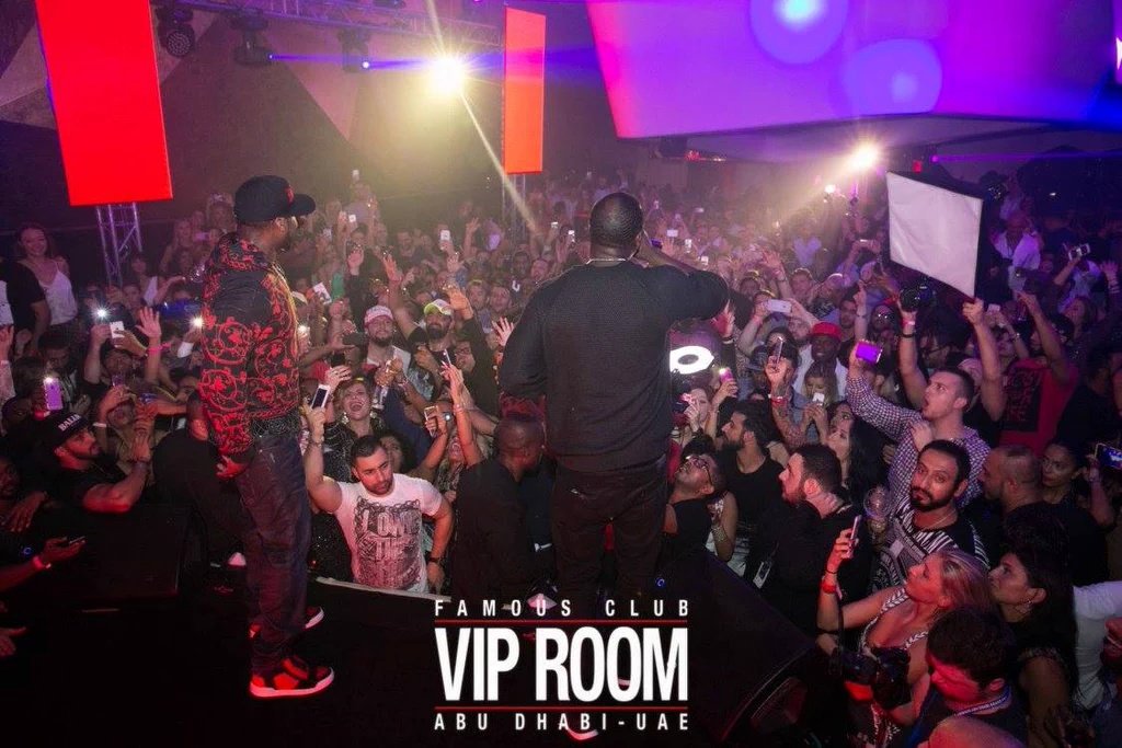 IbrahimaCisseSN's tweet photo. (Photos 29 Nov) @50cent &amp; @AKON Live au Vip Riom,#AbuDhabi (jours 3) #F1raceweekend. https://t.co/ddOsINa3RP