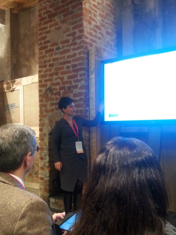 sandrokion's tweet image. @joinBestr a #eXploringElearning con Chiara ;-)