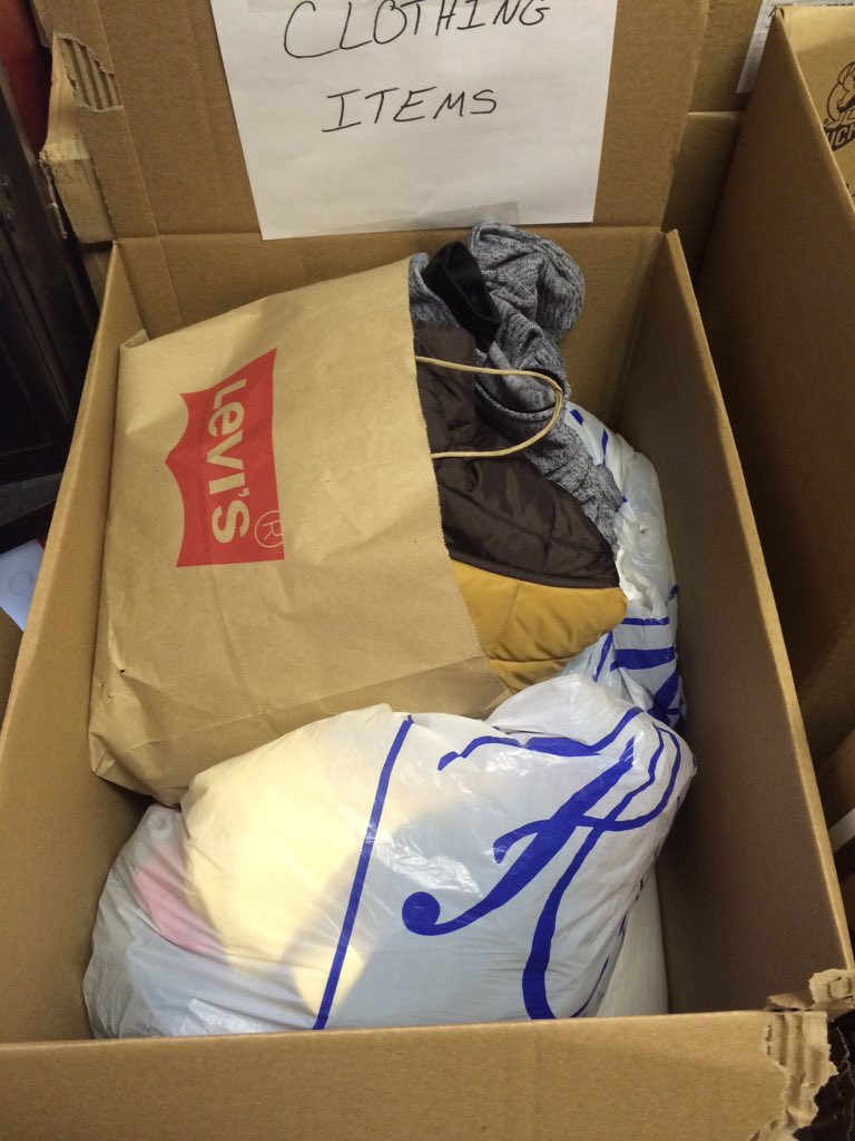 EChoiceIII's tweet photo. MYR location has started giving back with a clothing drive! @GoAvisBudget @ABG_SEA #ABGGivesBack #GivingTuesday https://t.co/SzMSECzZZs