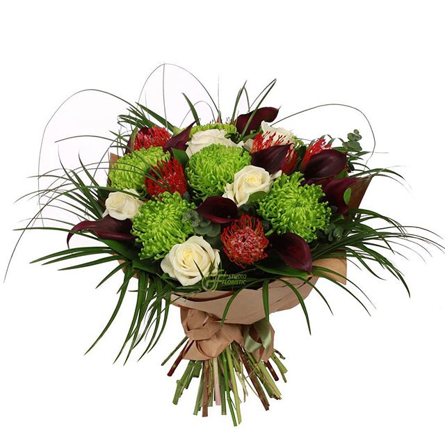 TurnersFlorists's tweet photo. Build your own #bouquet. Starts from £20! #Christmas #arrangements! #festive #flowers #flowerslovers #florist https://t.co/oJh9sbUE5q