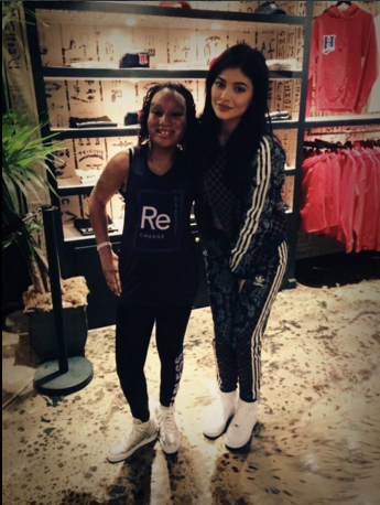 Tygabrr's tweet photo. [Pics] Tyga e Kylie Jenner na loja #LastKings em LA. - 28/11 https://t.co/KYqiDxJJNz