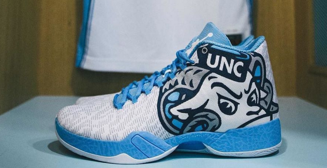 br_CBB's tweet photo. North Carolina unveils Air Jordan XX9 “Mascot" PE’s for game vs. Maryland https://t.co/HIXcCoGoEG https://t.co/0KNajyug5b