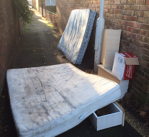 3rdWorldForestG's tweet photo. WE NEED #CLEANSTREETS! It all started when I had to walk on a #dirty mattress every morning for 2 weeks! #forestgate https://t.co/irQZ1o9AZ5