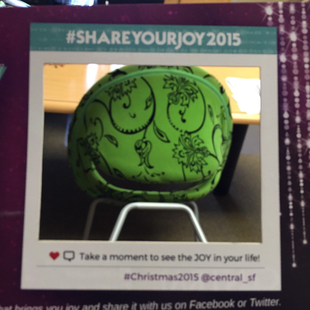 xNeilo's tweet photo. Hey @central_sf Chairs that look like frogs bring me joy. #Christmas2015 https://t.co/ekop7ScVse