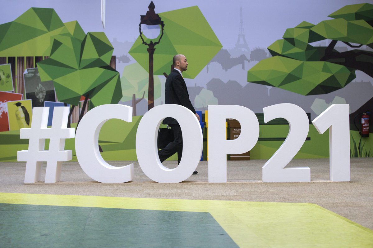EFEverdeCOP's tweet photo. La Tierra, ¿un planeta que enferma? #COP21 https://t.co/XZIajNEtbL  vía @EFEverde https://t.co/UbBqkPO07A #porelclima