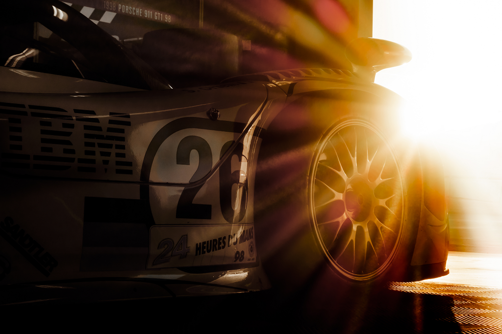 Porsche's tweet photo. The '98 #LM24 winning GT1 98-003 waits to dominate the track in the stillness of the morning. Photo: Camden Thrasher https://t.co/J91YTuXiHK