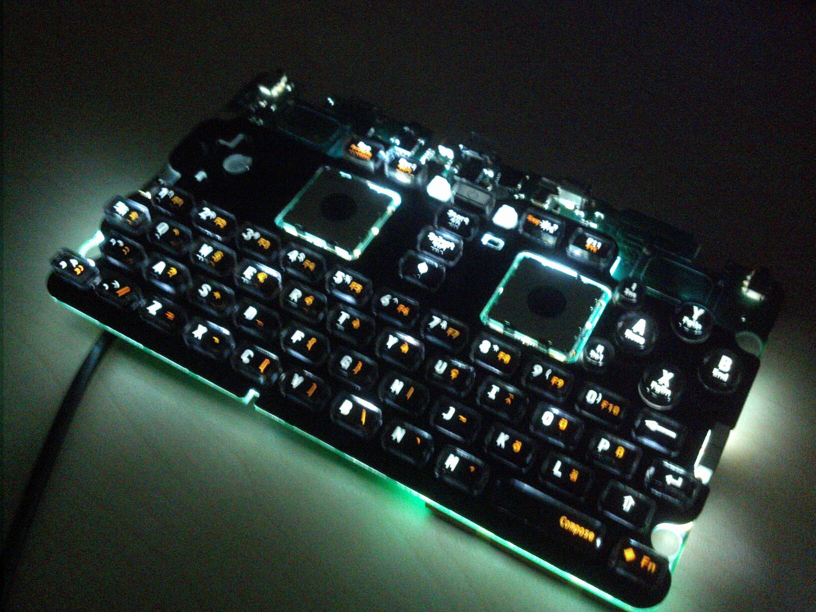 CVJ8Q6KWEAAQwzj.jpg:large