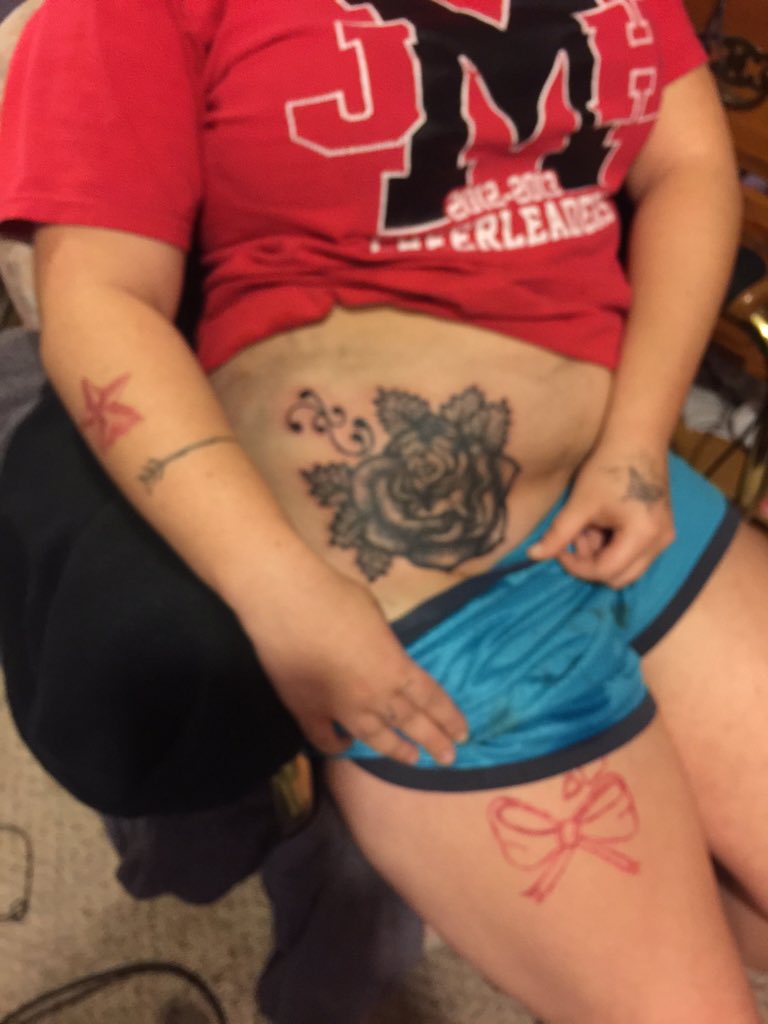 ryoung7414's tweet photo. From penitentiary to free world, 1st tat wit pro equipment an it's been over 6 months, thoughts? https://t.co/PV8e2s1hOz