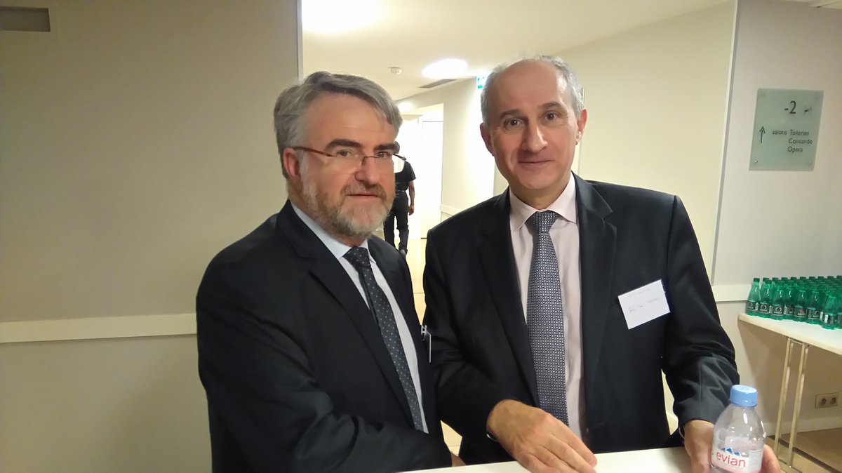 eric_baussand's tweet photo. Moment d'échanges: Jean-Paul et Michel... #aescm #digitalsourcingday https://t.co/IWwAczuGfR