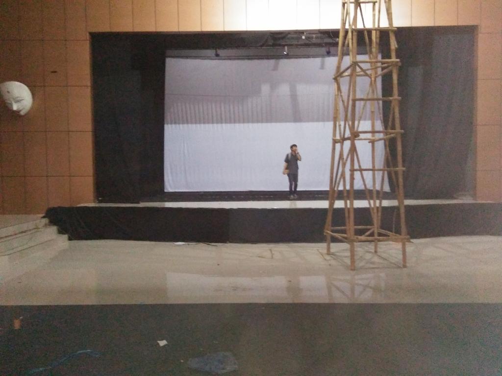 This our venue guys.. 😊 oops maaf ada sedikit penampakan.. Hehehe...