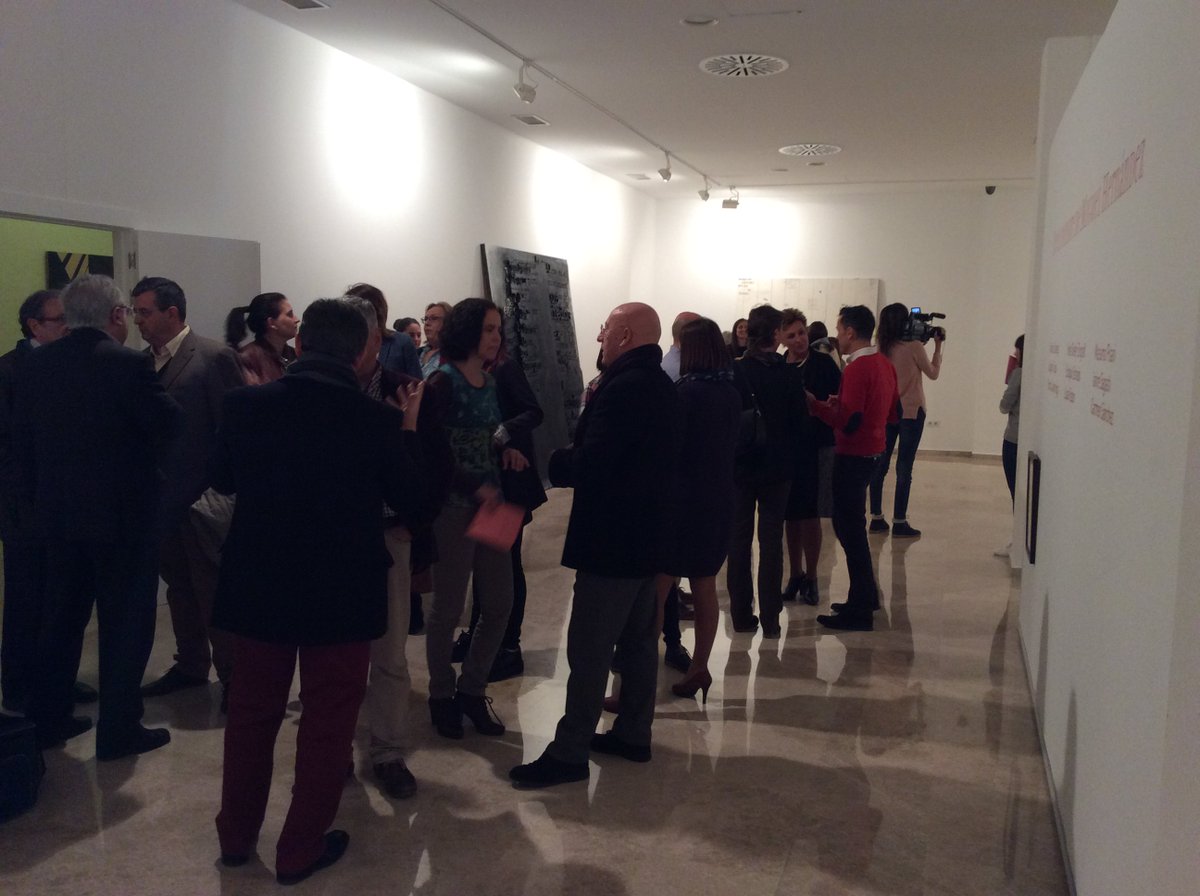 UniversidadMH's tweet photo. Inauguración en la #UMH de la muestra “En el nombre de Miguel Hernández”. https://t.co/bZ3QVyGkIT https://t.co/m3YMIgXTot