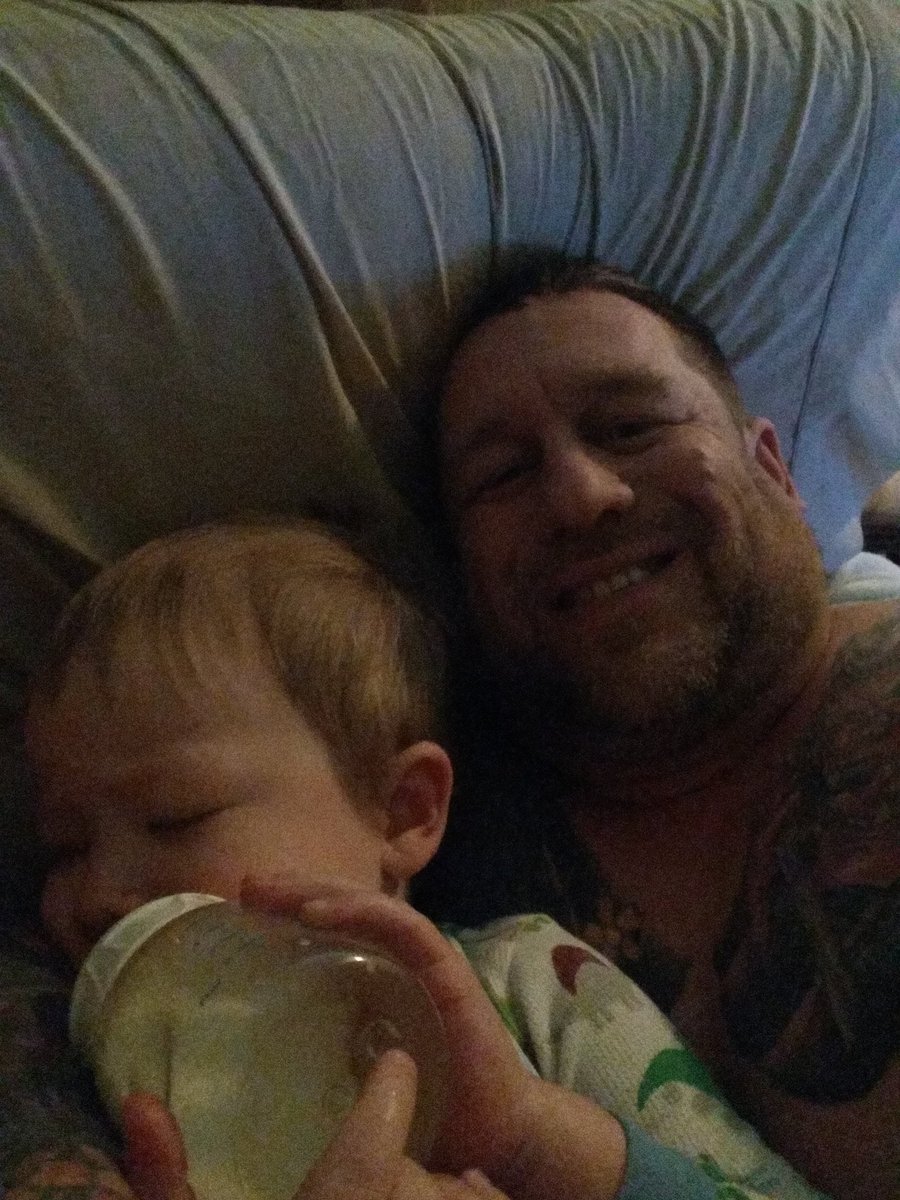 Georginabel's tweet image. No daddy I'm tired!! #MorningExpress