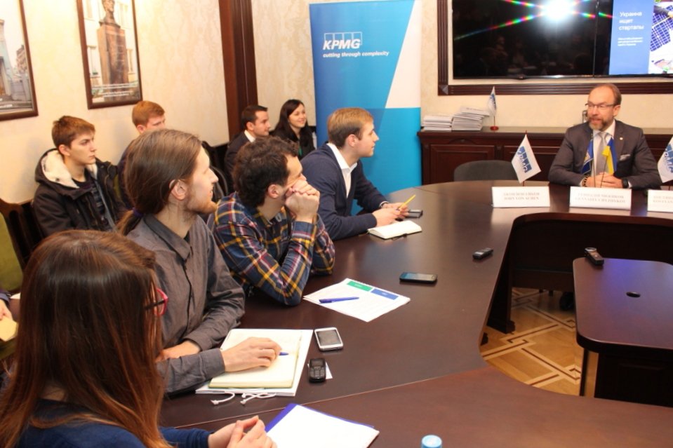 ТПП України 🇺🇦 (@ucci_ua) on Twitter photo #Україна шукає #стартапи
<a href="/gchyzhykov/">Gennadiy Chyzhykov</a> <a href="/KPMG/">KPMG</a> <a href="/JohnVonAchen/">John Von Achen</a>
#ТППУкраїни #ТППУкраины #startup #Ukraine #Україна шукає #стартапи
<a href="/gchyzhykov/">Gennadiy Chyzhykov</a> <a href="/KPMG/">KPMG</a> <a href="/JohnVonAchen/">John Von Achen</a>
#ТППУкраїни #ТППУкраины #startup #Ukraine