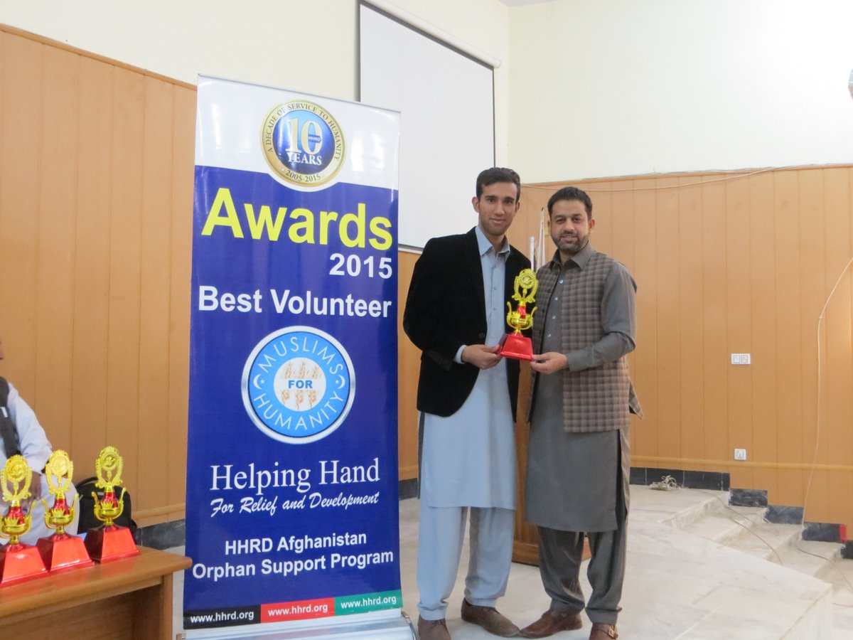 afzaltahir44's tweet photo. @HelpingHandUSA HHRD gives honor &amp; recognizes the services of Volunteers by awarding best Volunteer #Awards each Yr. https://t.co/Gw9zD3ldp8