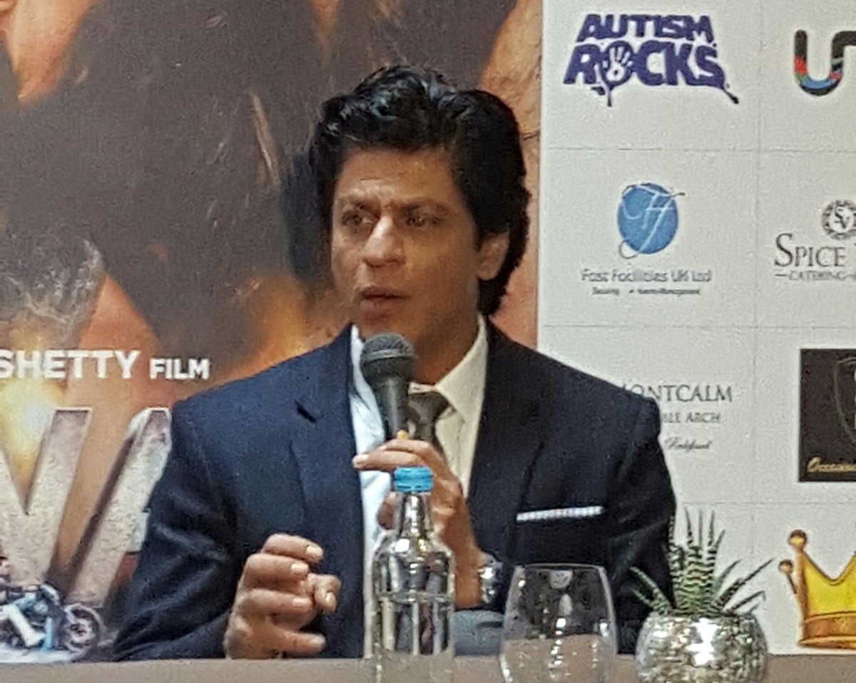 'Think of comments as a platform of discussion' on #AamirOnIntolerance @mediahive #SRK #KingKhan #india