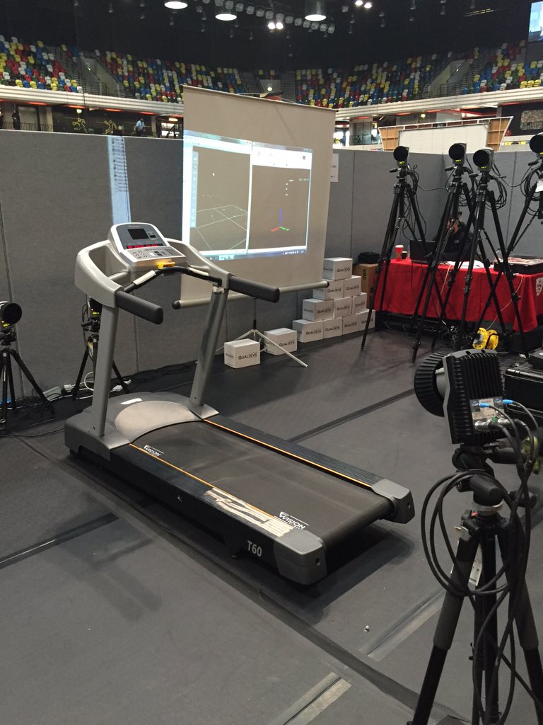 techtile_'s tweet photo. @MiddlesexUni here at #teentech with their interesting setup! https://t.co/b5ZIMLJ2c4