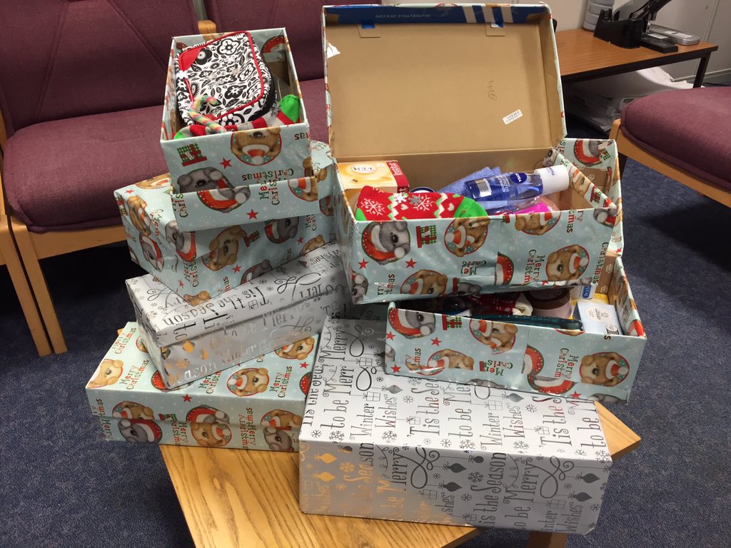 @HFRG_NottsUni Xmas collection for   women in refuges. Delivery to <a href="/PRJshoebox/">Project Shoebox</a> Notts this avo.