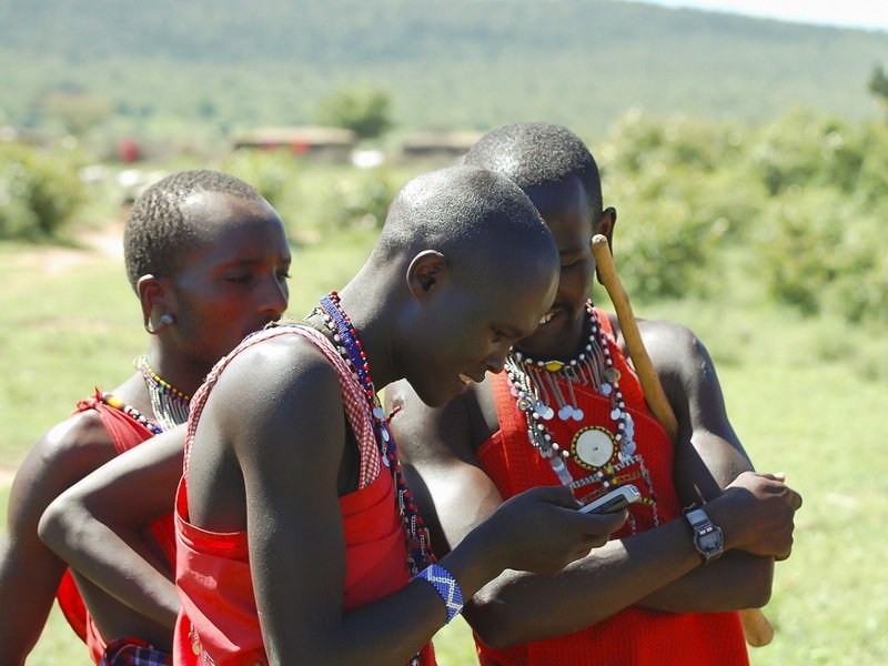 CNSissues's tweet image. RT @evankirstel "95pc of world population now covered by a mobile signal " ow.ly/Vk3Ma  #Testforsecurity