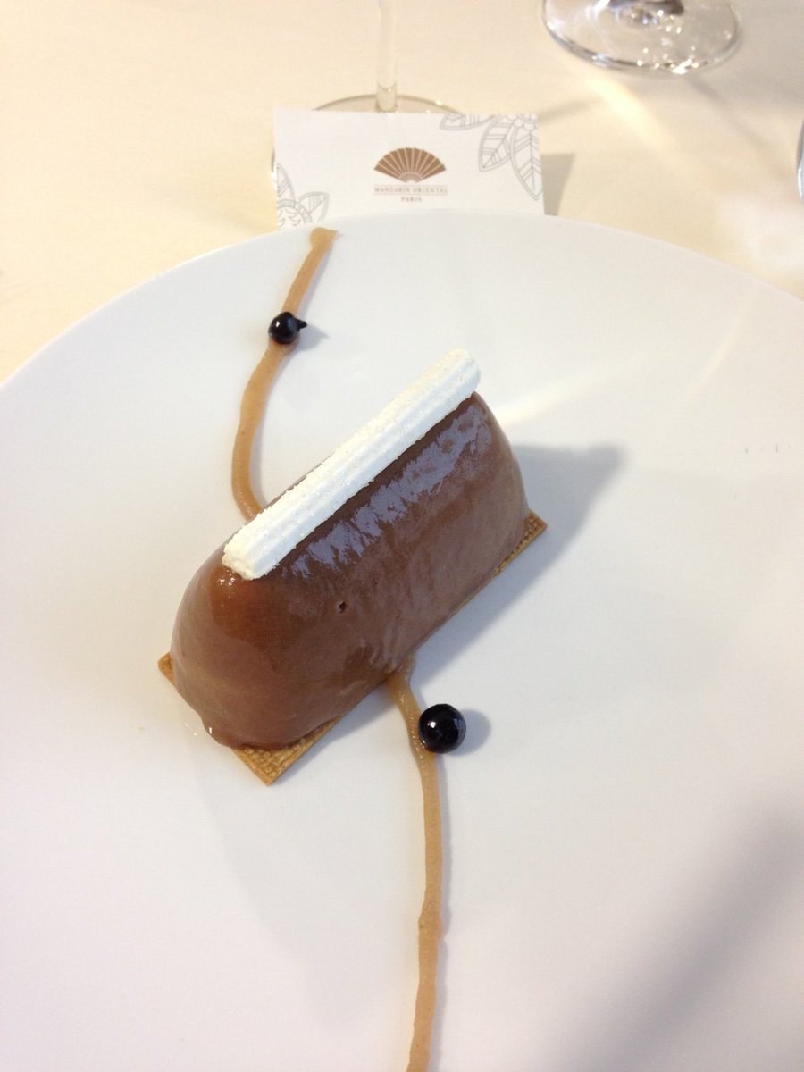 AudreyMsi's tweet photo. Merci pour ce déjeuner #milical concocté par @thierrymarx au @Mandarinoriental. Un délice @Psychologies_ https://t.co/xIg0X3pz0l