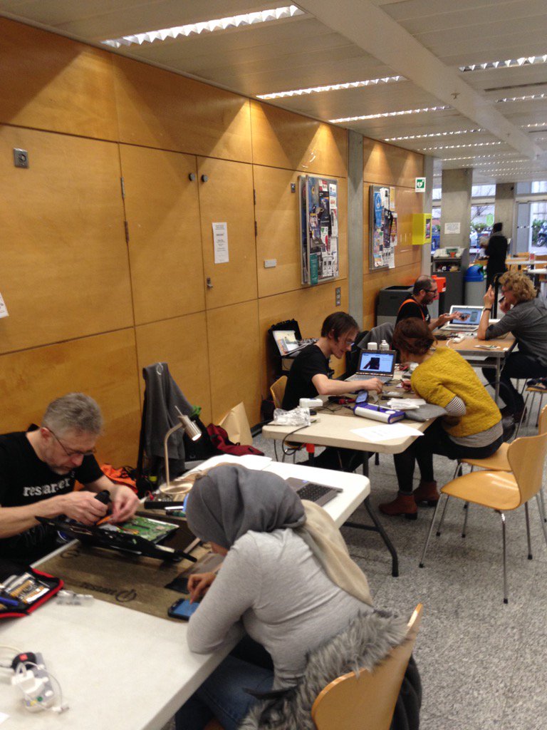 GijsDiercks's tweet photo. Restart party with @icenvironmental! the @RestartProject is helping you to fix your electronics. This is the future! https://t.co/KGVoKd9RTr