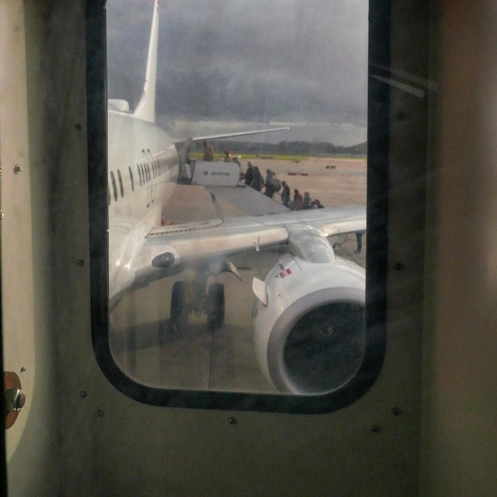 JonathanKeenan's tweet photo. Boarding for #Oslo #Norway in search of snow with #Four23
#jkp #travel #gatwickairport https://t.co/uQ39OO6Pu3