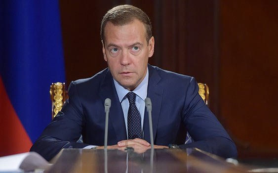 Medvedev yaptırım talimatını imzaladı zmn.tc/1NnS1Xa