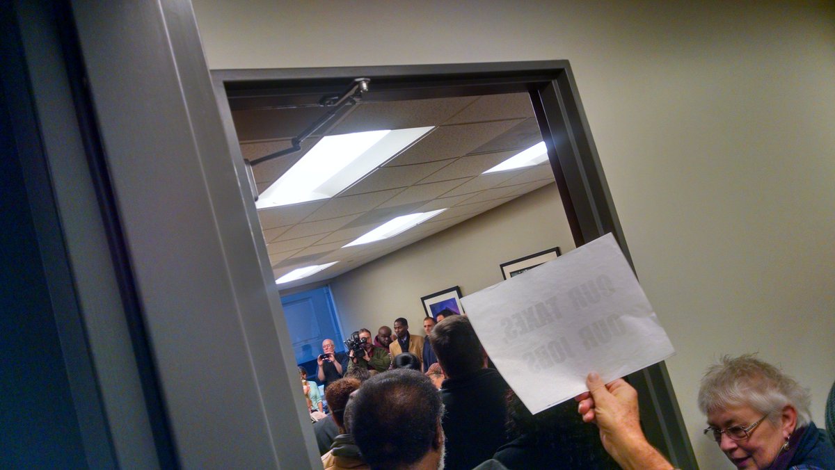 KarenJSchroeder's tweet photo. Getting closer! #OCIDA "public" hearing! https://t.co/fVW9NCaxYw