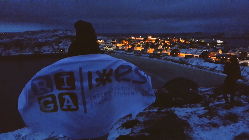 ESN_RIGA's tweet photo. Visiting Norways part of the Arctic Ocean today. Ready to go for a swim too! #THISisESN #ESNRiga #Lapland2 https://t.co/MeSGNMT32p