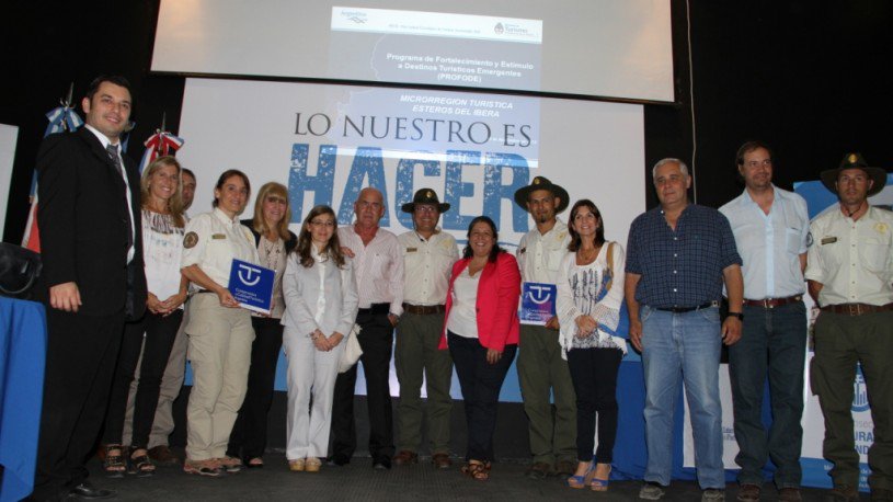 compartiendotur's tweet image. Acto del PROFODE en Corrientes  #mintur #corrientes #profode compartiendoturismo.com/acto-del-profo…