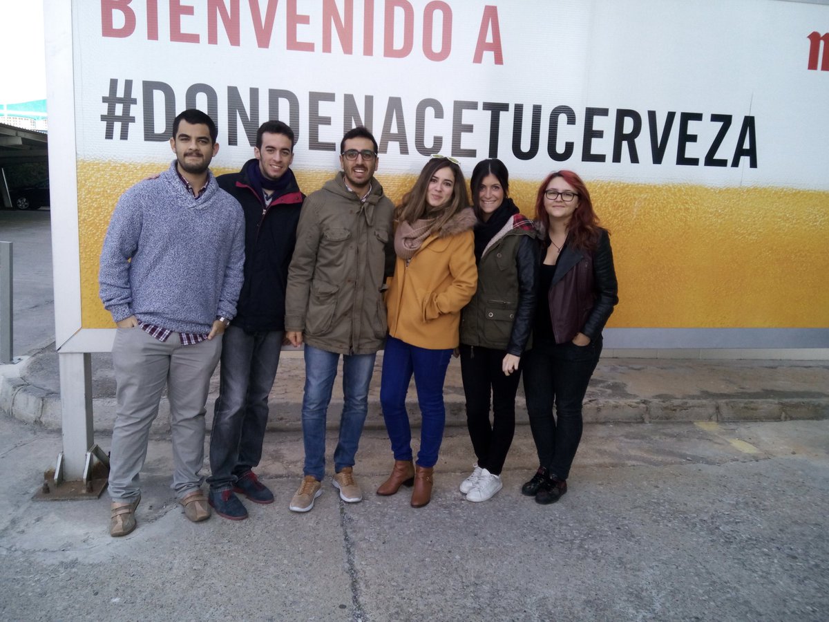 clara_mlg's tweet photo. Hoy la doble  visita San Miguel  #dondenacetucerveza feliz martes! 😊 https://t.co/5s8WFvHyGW