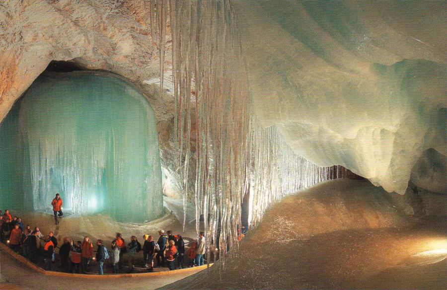 PasationTravel's tweet photo. World's Largest Ice Caves! https://t.co/jkO6z6O8gD … #adventure #familytravel https://t.co/epnMI0kLwg