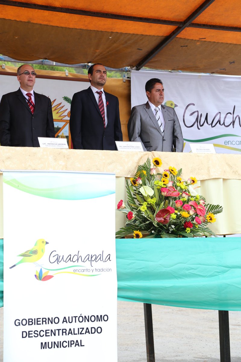 goberazuay's tweet photo. 18 #infocentros y 5 #megainfocentros se inauguran de manera conjunta en #Guachapala, junto a @jcristoballoret. https://t.co/IyP9cgfTV9