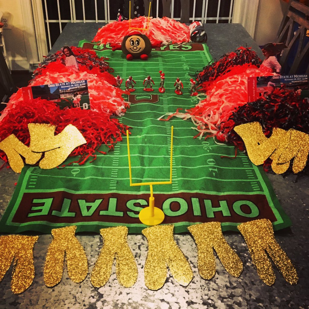 BuckeyeBooks4U's tweet photo. @11W @ramzy kids got another set of gold pants after our big win... What's next for the bowl game? https://t.co/UqtQKrY7i1