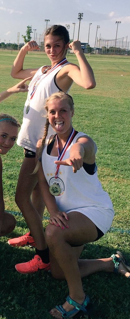 williams_meryl's tweet photo. HAPPY BIRTHDAY @stoneygraham π I love and miss you so much! β€οΈ #DAGERMANS π©πͺ https://t.co/g5fP3lvdhp