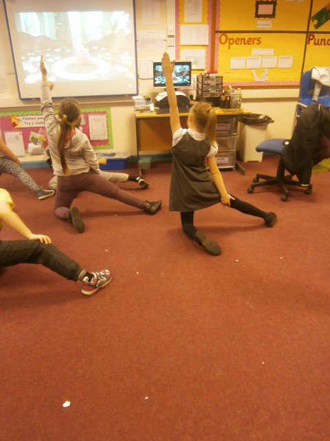 LadyloanPS's tweet image. Far too rainy for Outdoor PE so... &apos;YOGA&apos; to do what &apos;YOGA&apos; to do! #nothingstopsP4 #balanceandcontrol