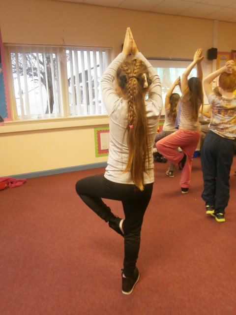 LadyloanPS's tweet image. Far too rainy for Outdoor PE so... &apos;YOGA&apos; to do what &apos;YOGA&apos; to do! #nothingstopsP4 #balanceandcontrol