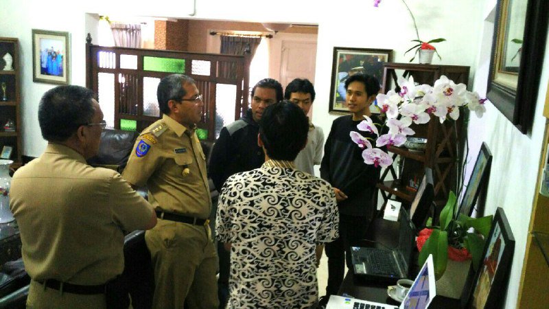 ManingoStudio's tweet photo. Pagi tadi, disambut Pak Danny Pomanto di kediamannya, 
https://t.co/2uZM7ASOVe

https://t.co/UzBZa9FWch https://t.co/M5YlDxa0v1