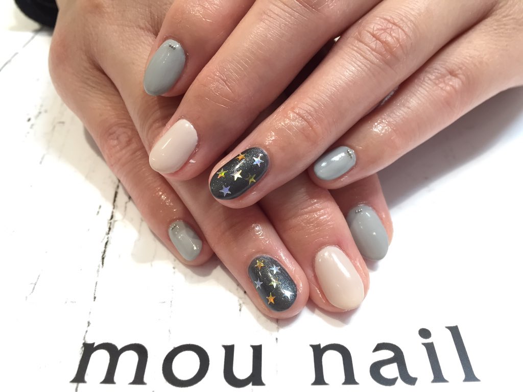 تويتر 箕面ネイルサロンmou Nail 足ツボ على تويتر Jimmy Choo風大人シンプルデザイン 星 箕面 白島 大阪 北摂 人気 安い 綺麗 癒し 流行り グレー 単色 可愛い クール かっこいい 冬 ネイル T Co Suowflkgqa