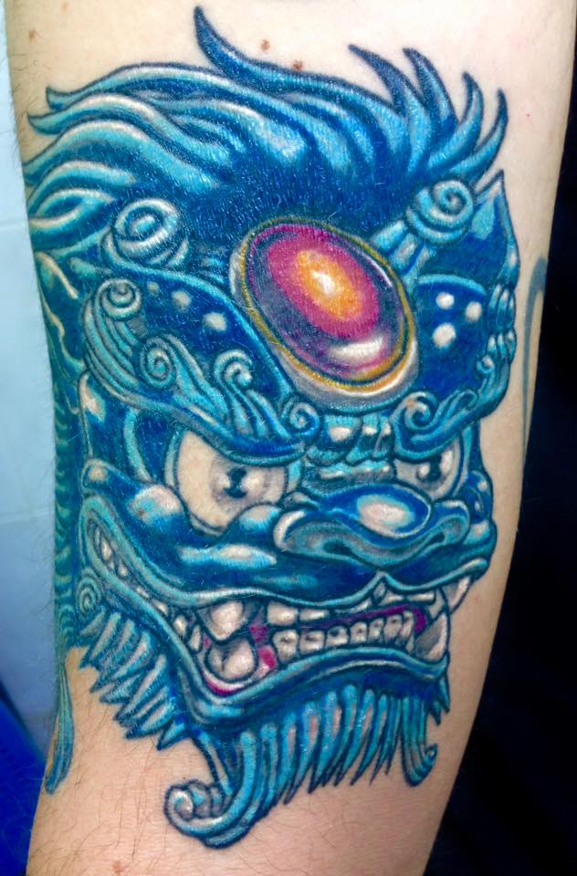 houseofpain51's tweet photo. Perro fu/ Foo dog #fu #perrofu #foo #foodog #armtattoo #ink #tattoo #houseofpaintattoomadrid https://t.co/NrDYUwRuT0