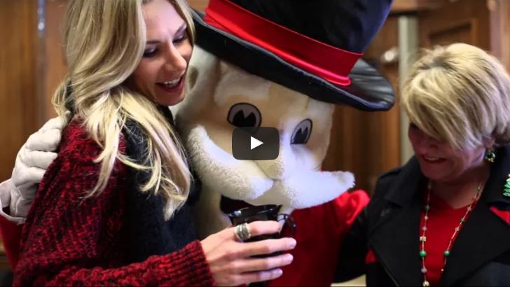 clarksvillenow's tweet photo. WATCH: @austinpeay's 2015 Holiday Video https://t.co/1bcmrvzDIQ https://t.co/F9dprpbWgY