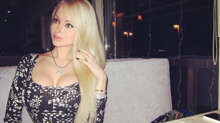 LoraineKline20's tweet photo. #Valeria #lukyanova : #jack your barbie, une musique #edm pour la humaine https://t.co/358TXM7Mbd https://t.co/33BfeXVO4o