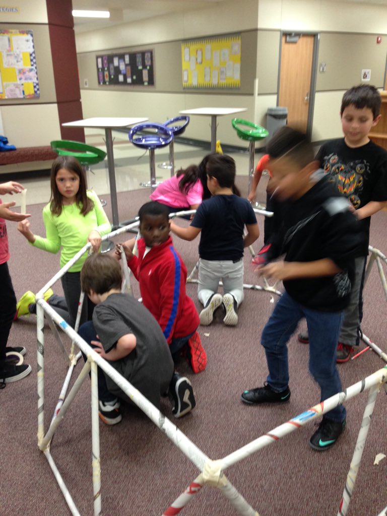 MemorialPace's tweet photo. Holmberg 4th PACE using teamwork to build geodesic dome.@MemorialPISD @MemorialPace #4PACE #bobcatscan https://t.co/sVEVfhmwAI