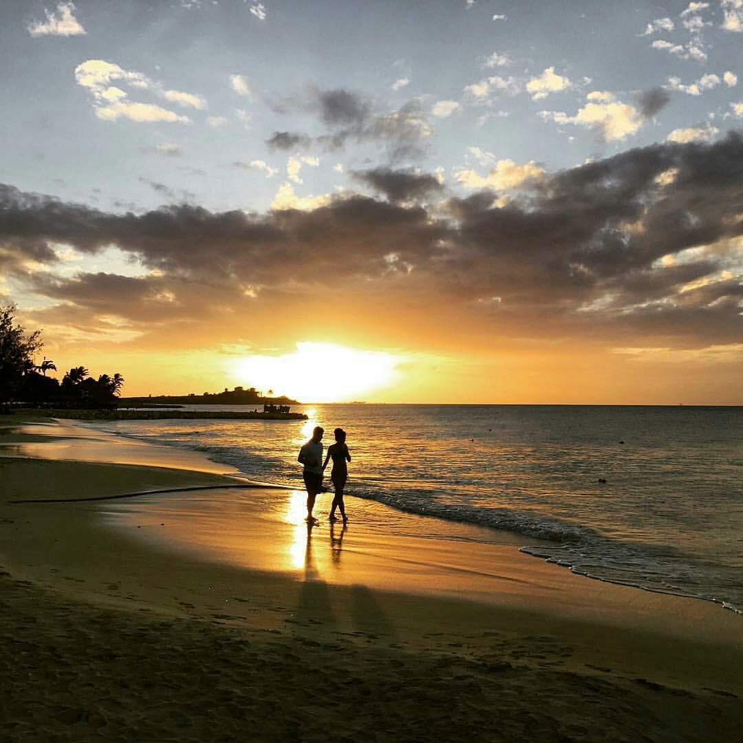 Visitaandb's tweet photo. Take a stroll into the sunset... #FallInLove365 #LoveAntiguaBarbuda #paradise #sunset https://t.co/TNXECIBkaf